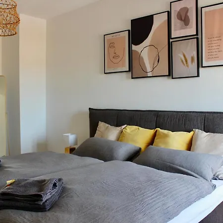 Penthouse - Zentral, Geraeumig, Kueche, Waschmaschine, Netflix Apartament *